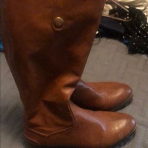 Brown leather boots worn two times 7 cato